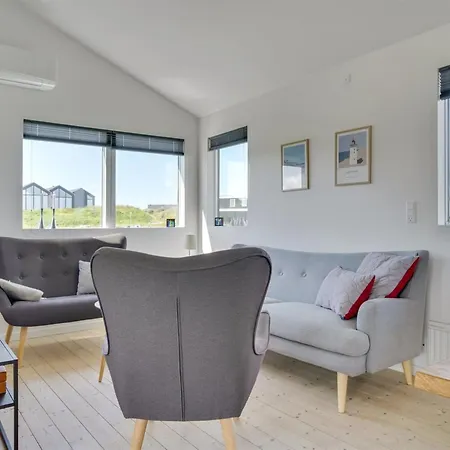 Dila - 150m From The Sea By Interhome *