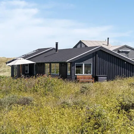 Dila - 150m From The Sea By Interhome *