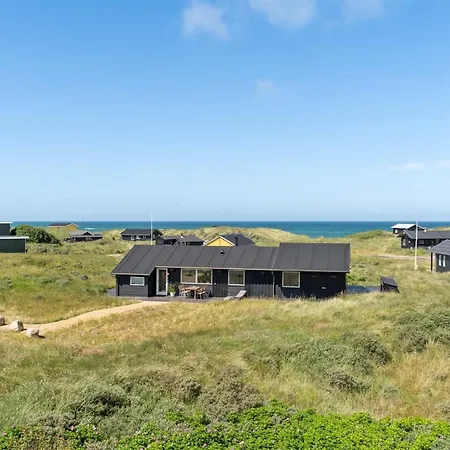 Dila - 150m From The Sea By Interhome *
